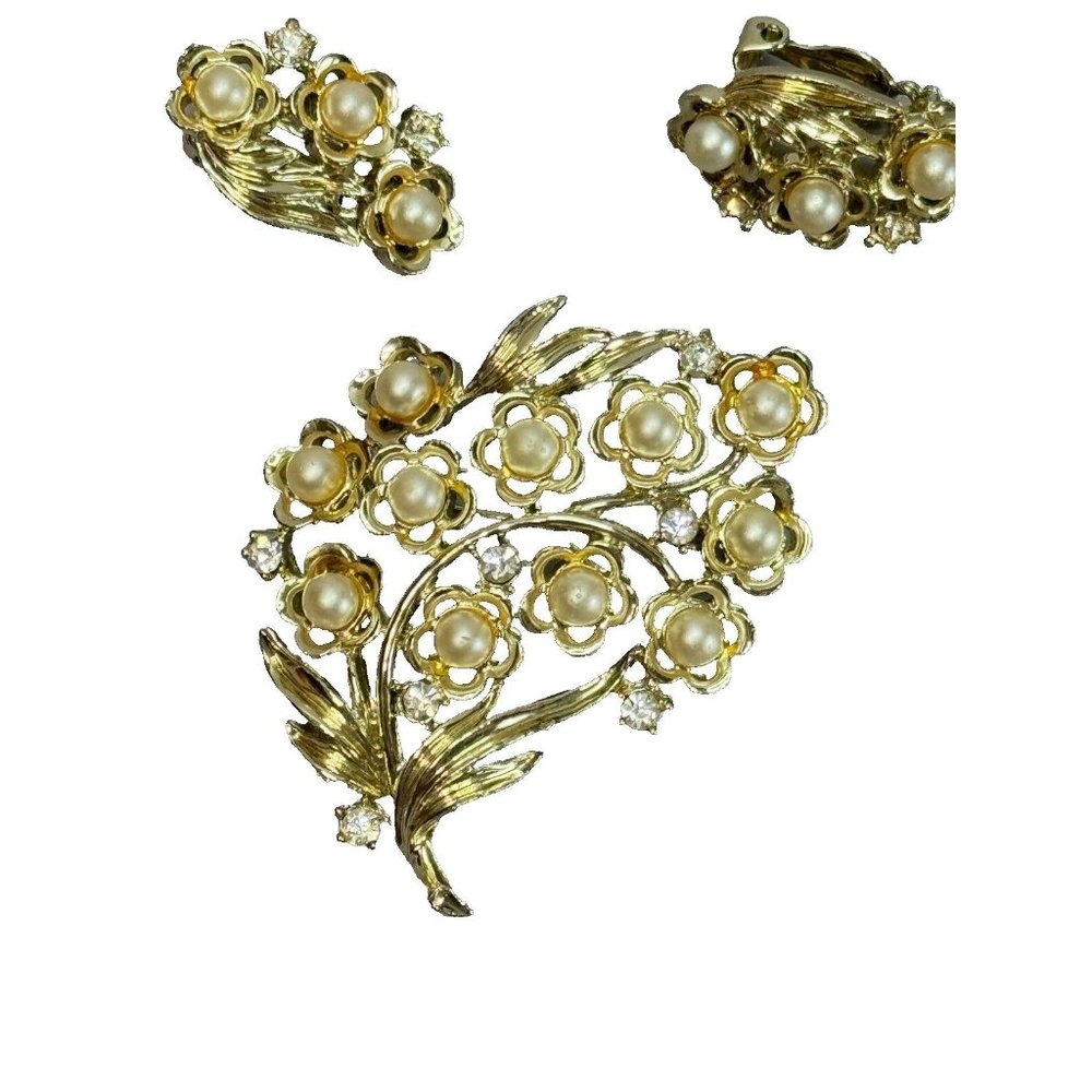 Vintage Designer Signed STAR Faux Pearl Rhinestone Brooch and Clip On Earrings - Picture 2 of 6
